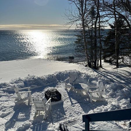 Chalet Chez Les Petit Grandes-Bergeronnes Εξωτερικό φωτογραφία