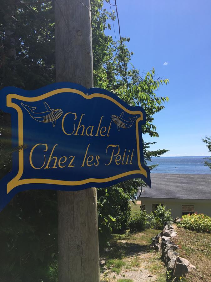 Chalet Chez Les Petit Grandes-Bergeronnes Εξωτερικό φωτογραφία